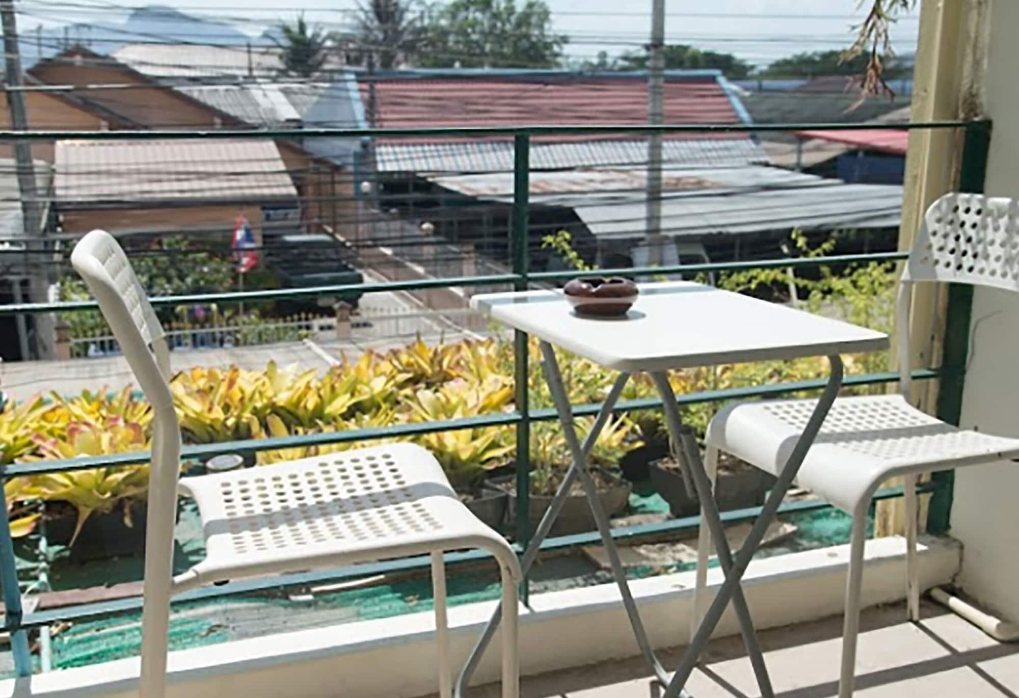 Lotus Suite Hua Hin Bagian luar foto