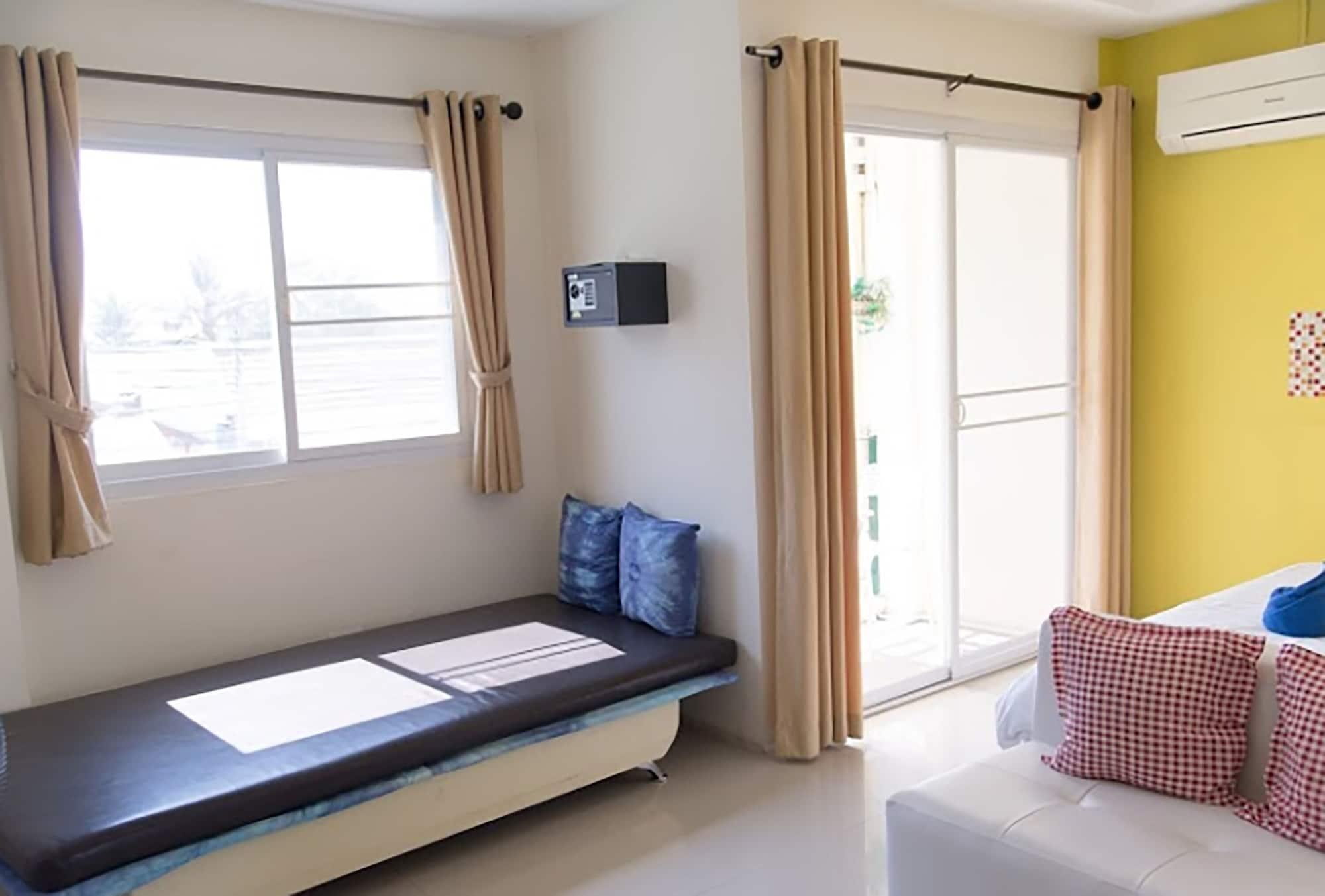 Lotus Suite Hua Hin Bagian luar foto