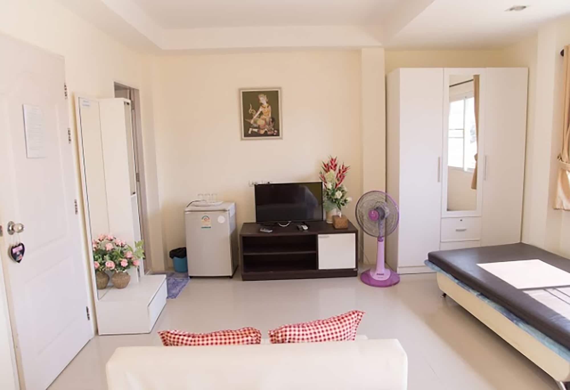 Lotus Suite Hua Hin Bagian luar foto