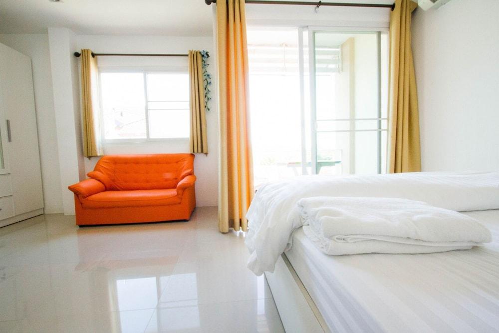 Lotus Suite Hua Hin Bagian luar foto