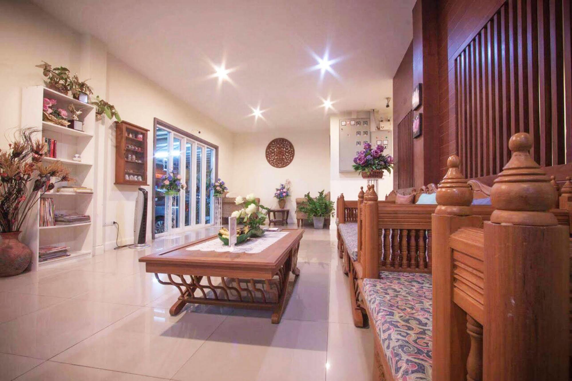 Lotus Suite Hua Hin Bagian luar foto