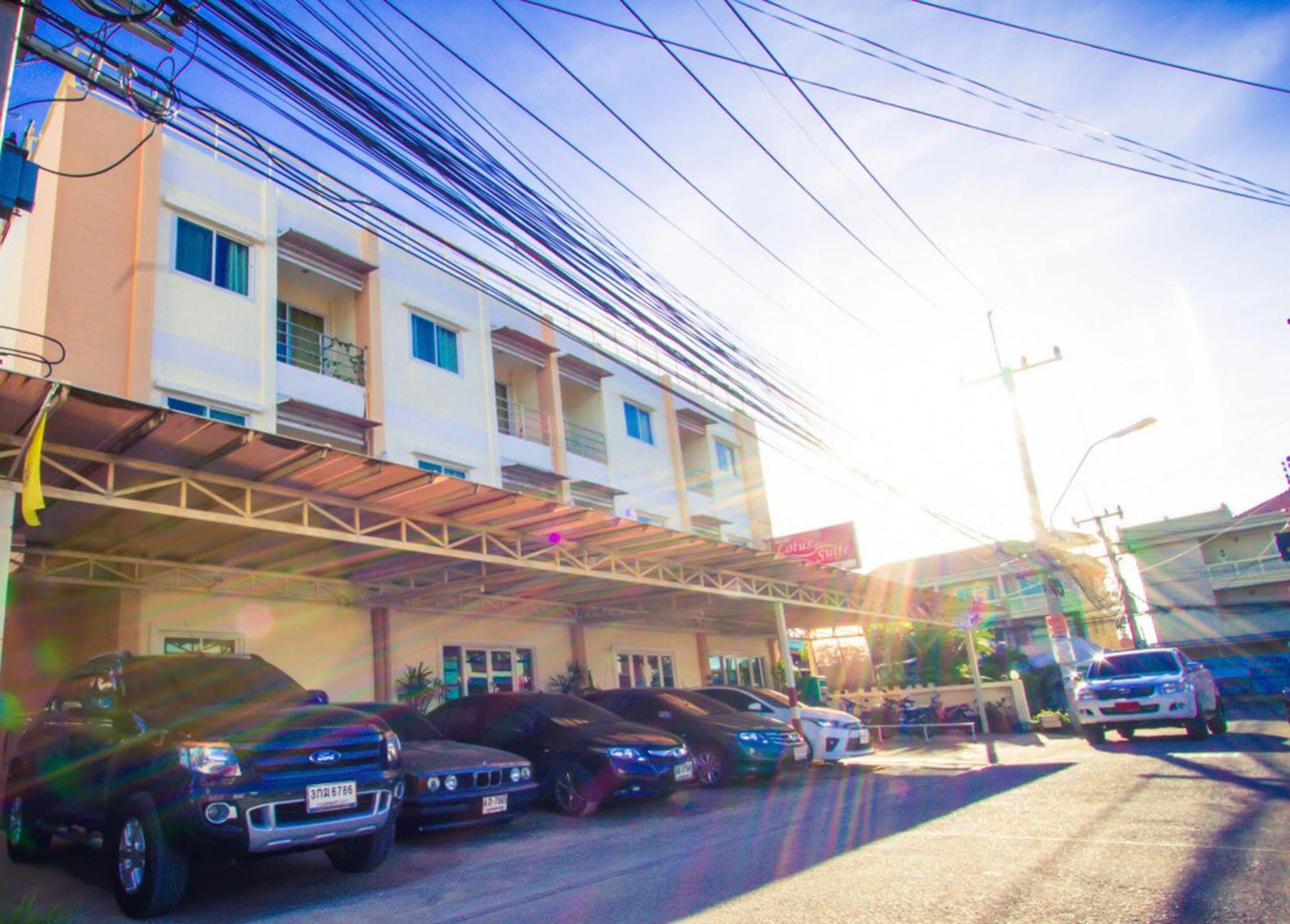 Lotus Suite Hua Hin Bagian luar foto