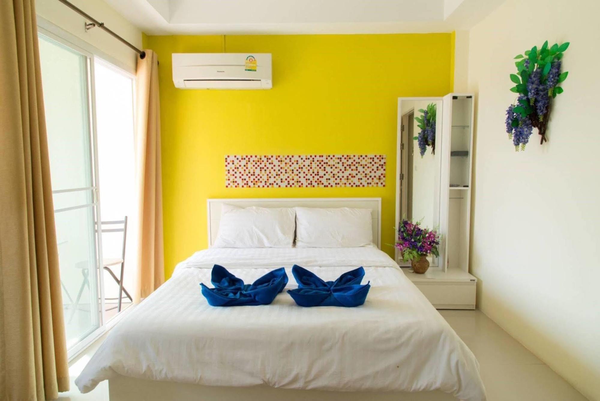 Lotus Suite Hua Hin Bagian luar foto